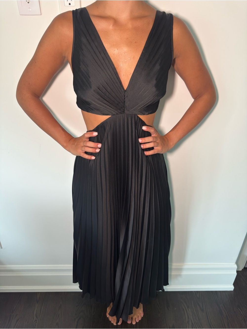 Abercrombie & Fitch Black Pleated Cutout V-Neck Maxi Dress